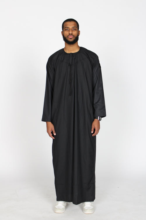 Carbon Emirati thobe — full-length front view